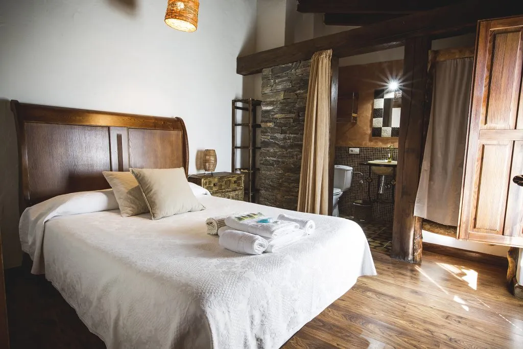 Interior Casa Balneario con decoración de madera